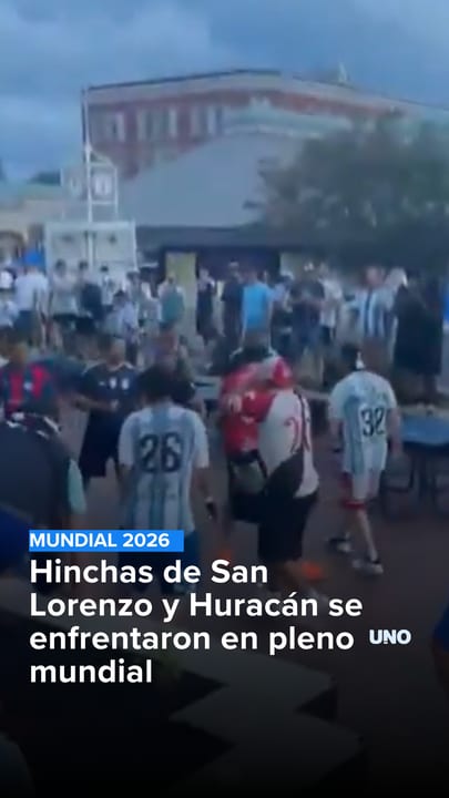 Hinchas de San Lorenzo y Huracán se enfrentaron en pleno mundial