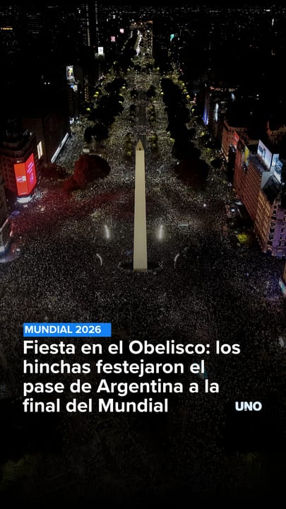Fiesta en el Obelisco: los hinchas festejaron el pase de Argentina a la final del Mundial