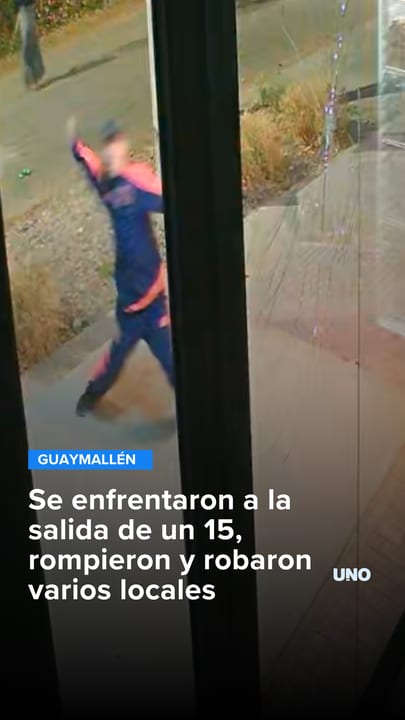 Se enfrentaron a la salida de un 15, rompieron y robaron varios locales