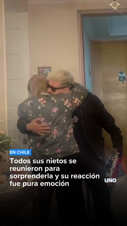 Todos sus nietos se reunieron para sorprenderla y su reacción fue pura emoción