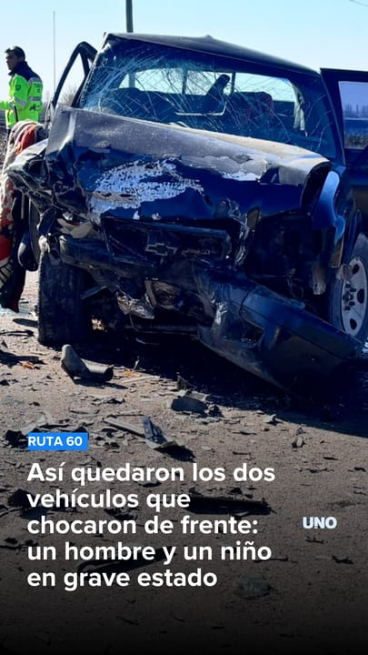 Así quedaron los dos vehículos que chocaron de frente: un hombre y un niño en grave estado