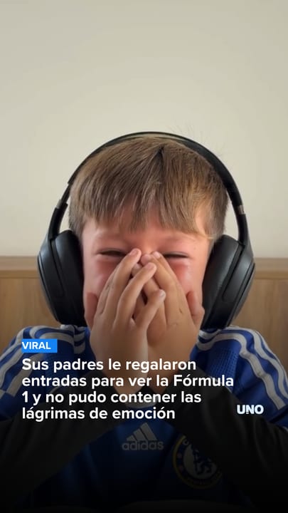 Sus padres le regalaron entradas para ver la Fórmula 1 y no pudo contener las lágrimas de emoción