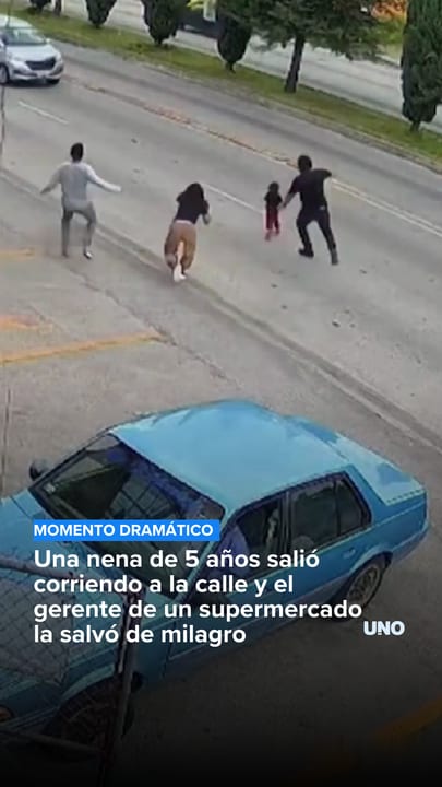 Una nena de 5 años salió corriendo a la calle y el gerente del supermercado la salvó de milagro